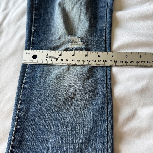 Wallflower Women's Distressed Denim Faded Stretchy Jeans Blue Size 7 Casual - Picture 15 of 16